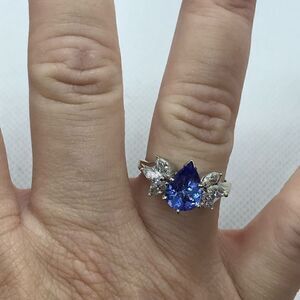 14kt white gold and diamond tanzanite ring size 8